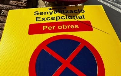 Senyalització d'unes obres en un entorn escolar/ Arxiu Ràdio Sabadell